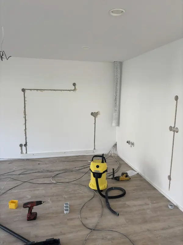 Drážkování a příprava elektroinstalace v rodinném domě